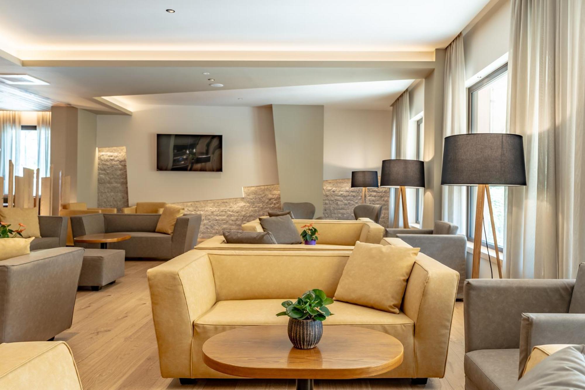 Hotel Ariston Левіко-Терме Екстер'єр фото
